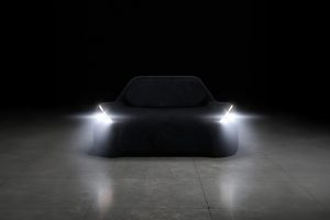 Экстравагантный союз: Mercedes-AMG и MSCHF представили удивительные арт-объекты